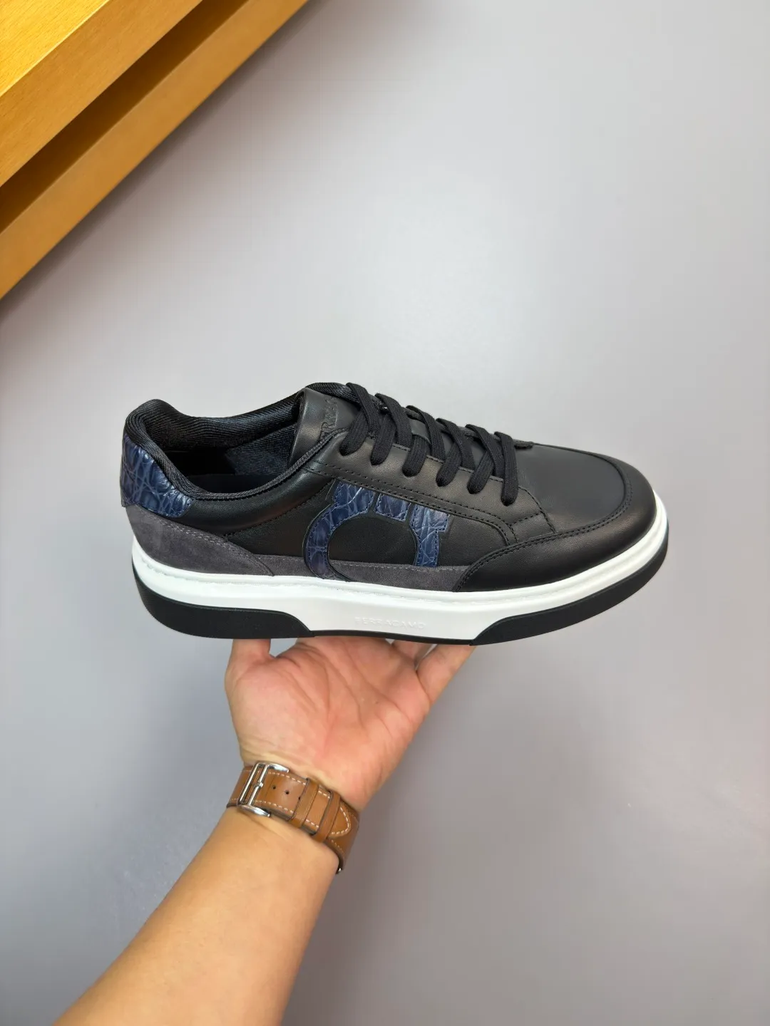 Men's men's shoes 💰440 [New style] 🏃‍♂️🏃‍♂️[Ferragamo] Ferragamo - High-end quality original order·Casual sports shoes -Upper: 🔝Nappa calfskin, suede calfskin, shoe body. Sewing brand totem, tongue air pressure brand logo -Inner: water-dyed cowhide -Outsole: ultra-light TPU foam rubber; molded outsole -Ultra-high quality control and fine workmanship: outstanding (high-end, extravagance, grade) -Size: 38-45 (46, can be customized)
